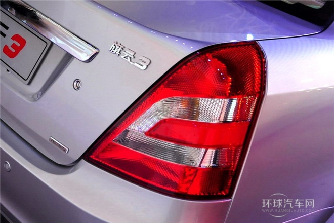 2010款 2.0L 自動(dòng)豪華型