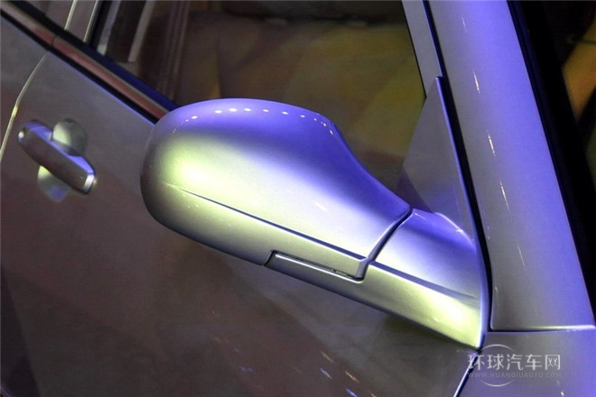 2010款 2.0L 自動豪華型