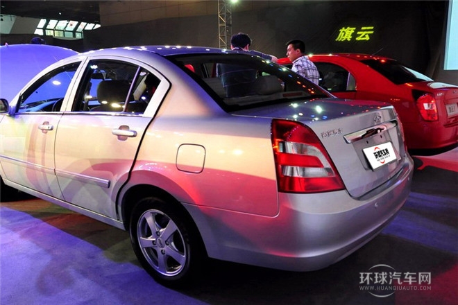 2010款 2.0L 自動豪華型