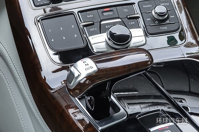 2014款 A8L 50 TFSI quattro尊貴型