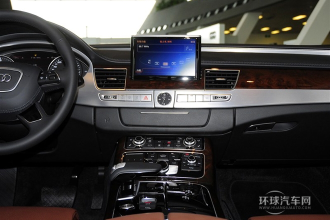 2014款 A8L 45 TFSI quattro豪華型