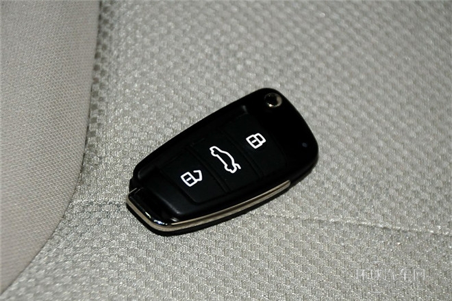 2014款 2.0L 手動家享版