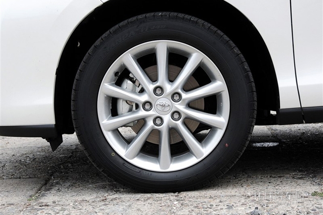 2012款 2.4 7人座標(biāo)準(zhǔn)版