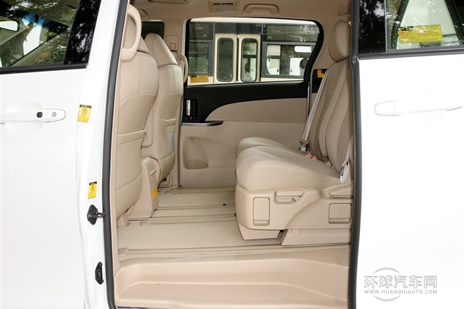 2012款 2.4 7人座標準版