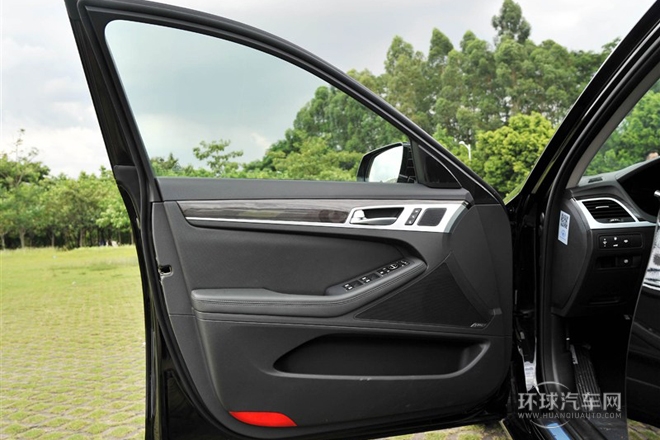 2015款 3.0 GDi 兩驅(qū)豪華版