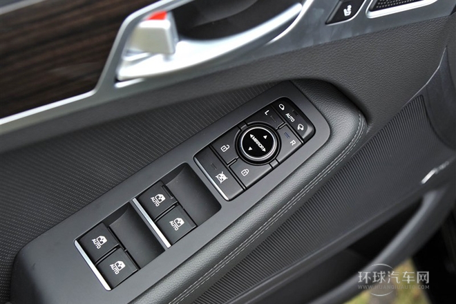 2015款 3.0 GDi 兩驅(qū)豪華版