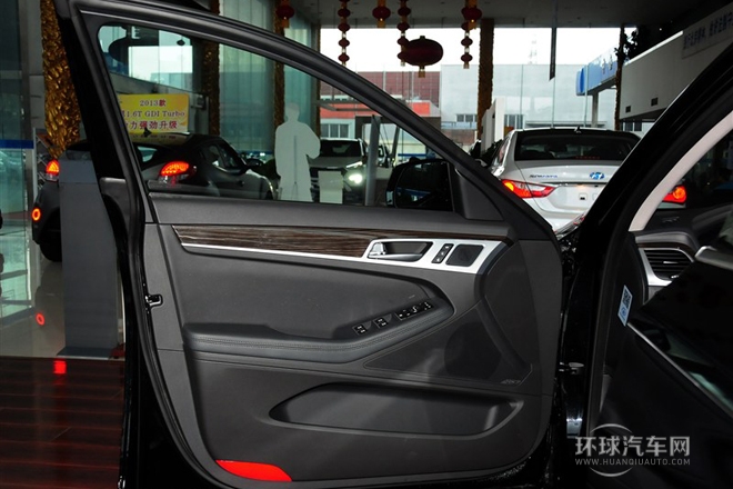 2015款 3.0 GDi 四驅豪華版