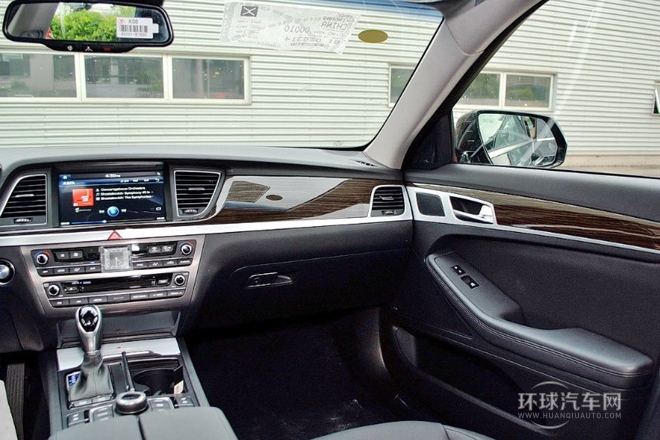 2015款 3.3 GDi 兩驅豪華版