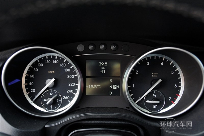 2014款320L商務版