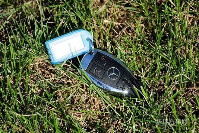 2013款350豪華運(yùn)動(dòng)版