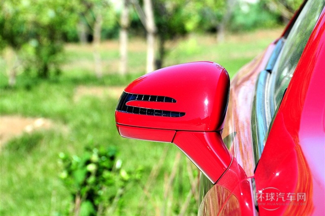 2013款350豪華運動版