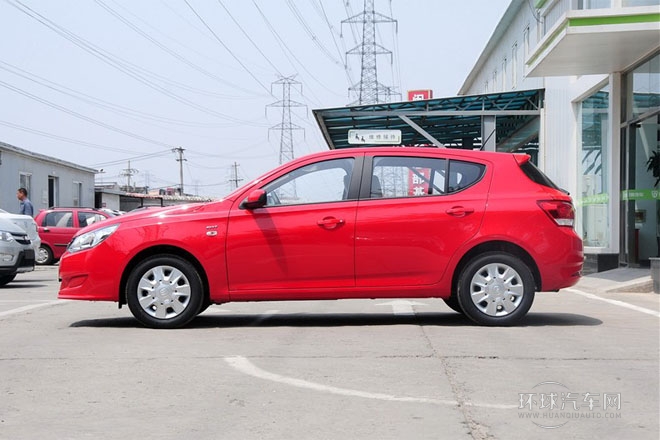 2014款1.5L手動(dòng)   標(biāo)準(zhǔn)型