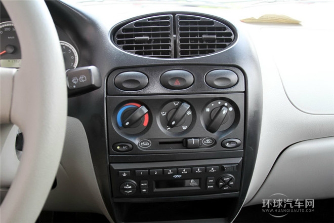 2012款 0.8L 手動暑期限量版