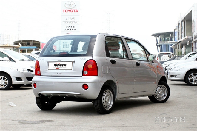 2012款 0.8L 手動暑期限量版