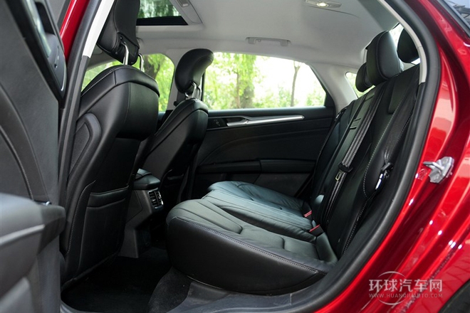 2013款 2.0L GTDi240豪華運動型