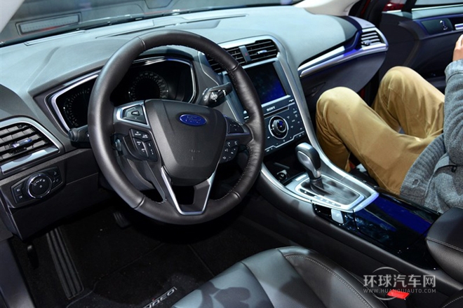 2013款 2.0L GTDi240豪華運動型