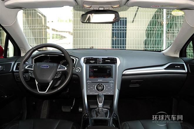 2013款 2.0L GTDi240豪華運動型