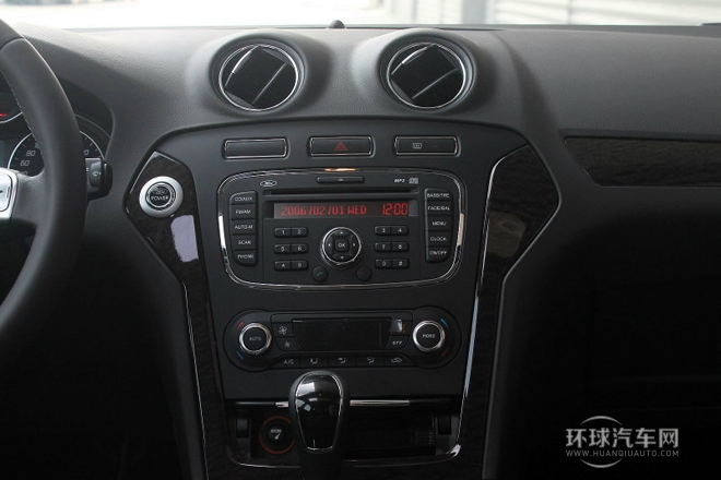 2013款 2.3L 豪華型