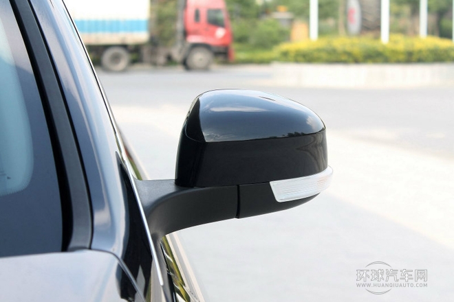 2013款 2.3L 豪華型