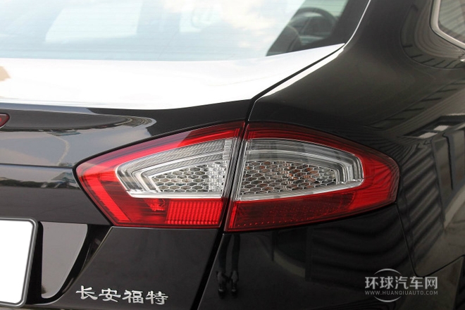 2013款 2.3L 豪華型