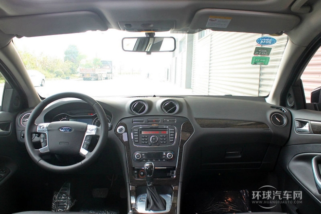 2013款 2.3L 豪華型