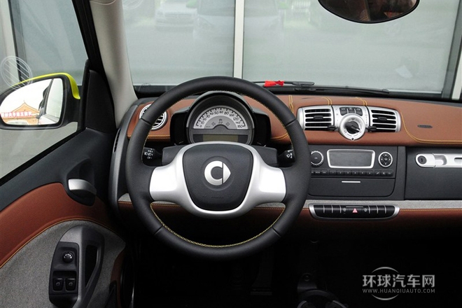 2014款 1.0 MHD 敞篷BoConcept特別版