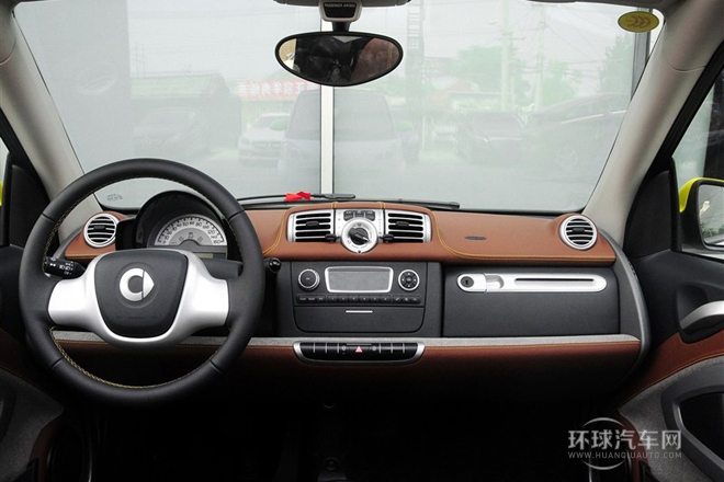 2014款 1.0 MHD 敞篷BoConcept特別版