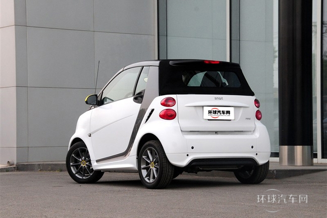 2014款 1.0 MHD 敞篷BoConcept特別版