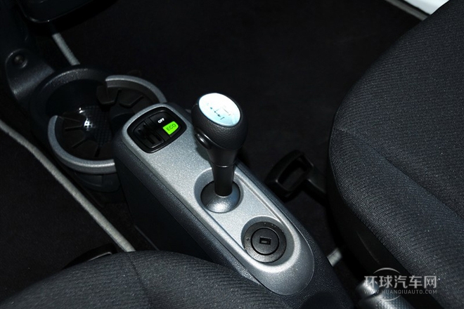 2014款 1.0 MHD 硬頂新年特別版