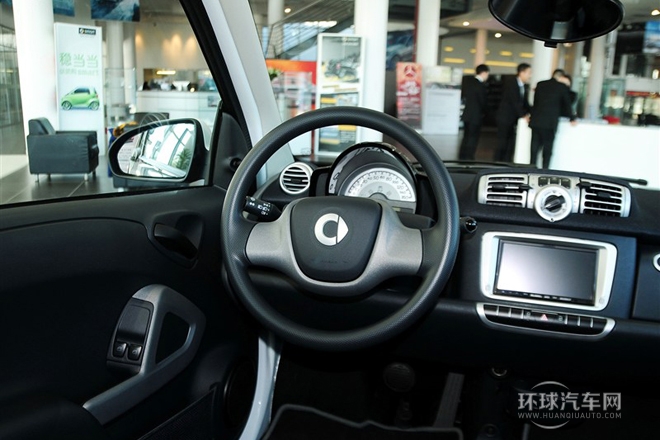 2014款 1.0 MHD 硬頂新年特別版