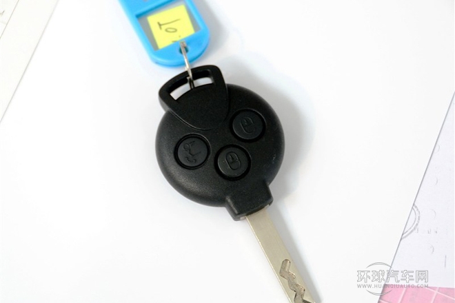 2013款 1.0 MHD 硬頂巧克力特別版