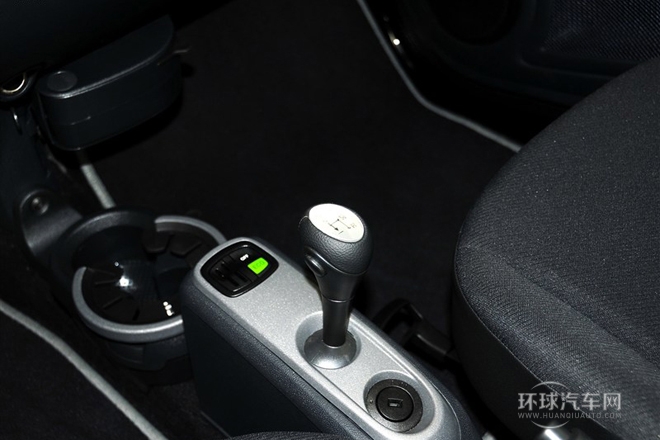 2013款 1.0 MHD 硬頂巧克力特別版