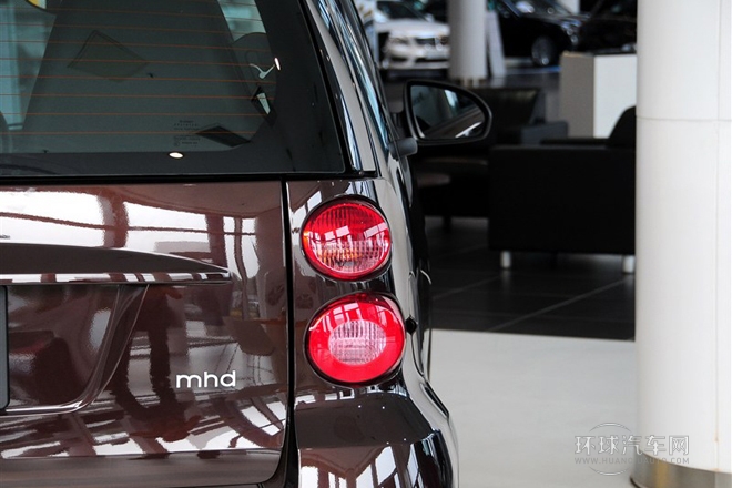 2013款 1.0 MHD 硬頂巧克力特別版