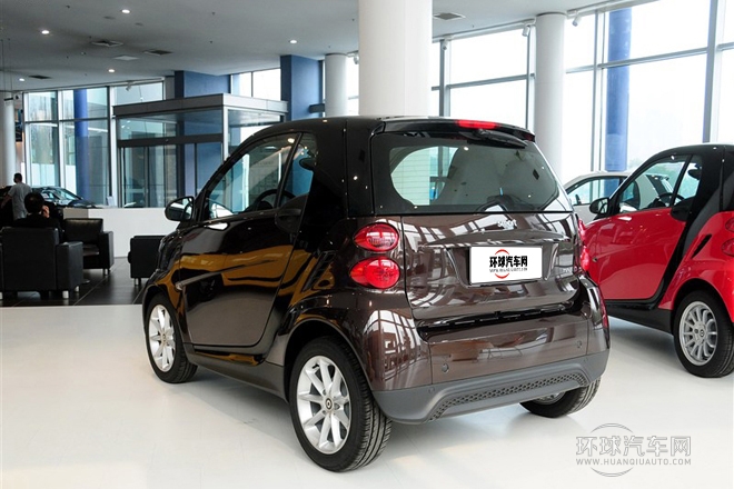 2013款 1.0 MHD 硬頂巧克力特別版