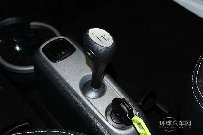 2013款 1.0T 硬頂激情版