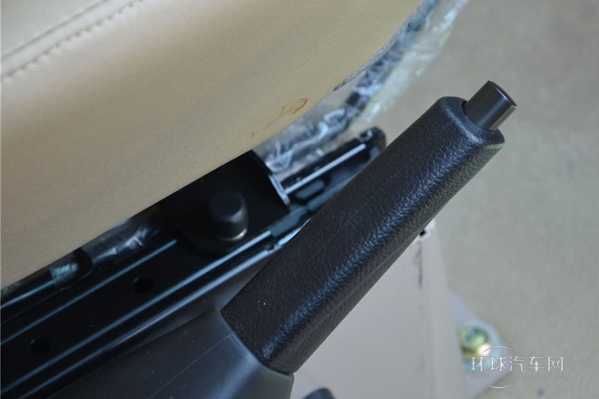 2014款 3.0T領尊版中軸高頂ZD30