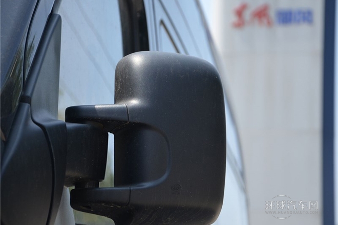 2014款 3.0T領(lǐng)尊版中軸高頂ZD30