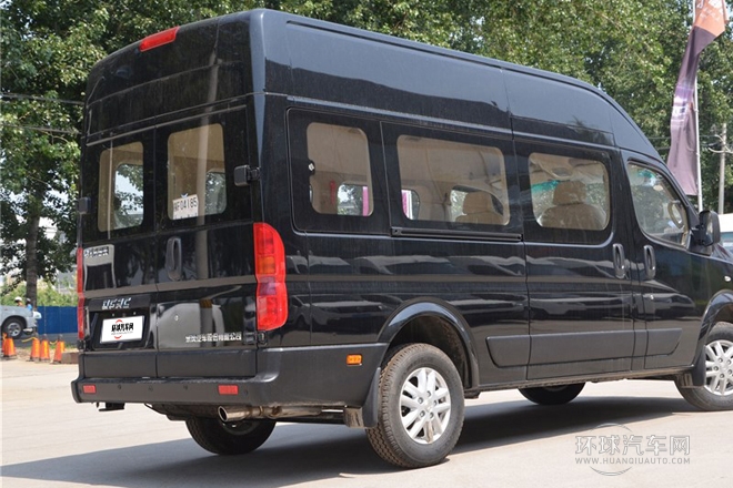 2014款 3.0T領尊版中軸高頂ZD30