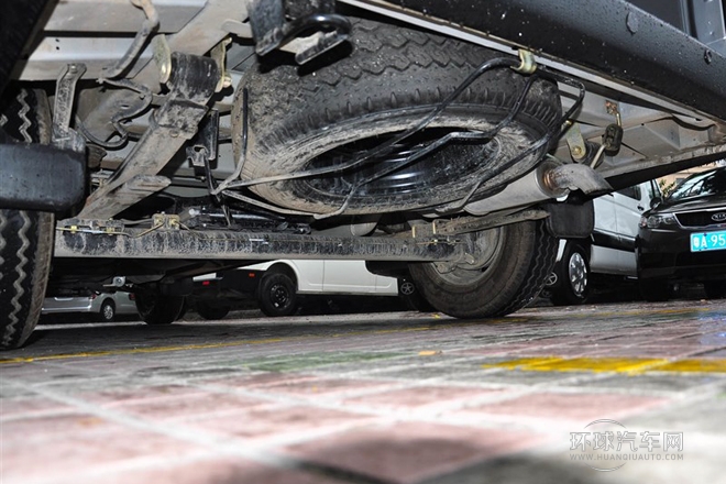 2014款 2.5T御利寶物流車中軸中頂ZD25