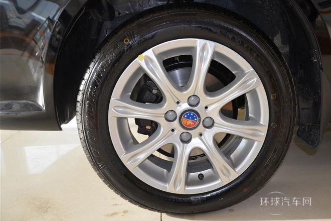 2013款 1.5L 手動尊貴型