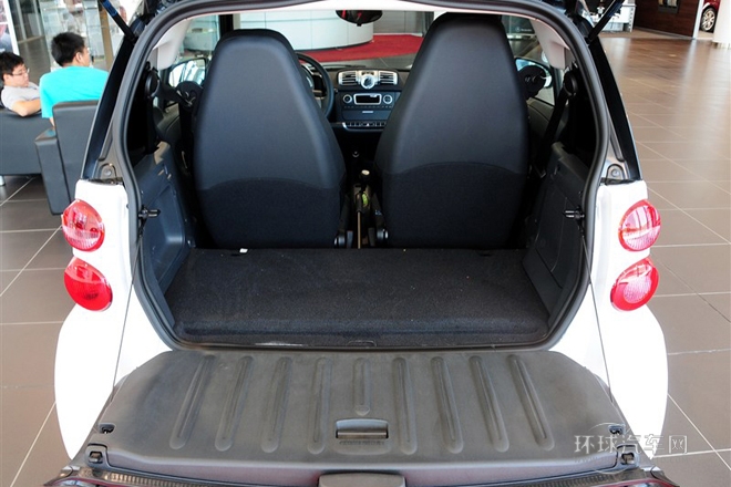 2012款 1.0 MHD 硬頂標準版