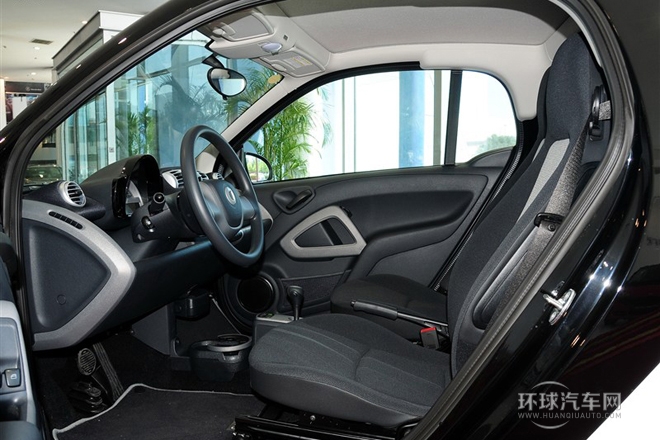 2012款 1.0 MHD 硬頂標(biāo)準(zhǔn)版