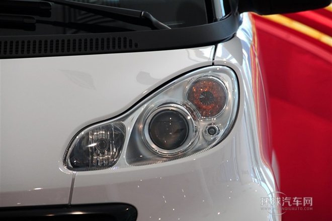 2012款 1.0 MHD 硬頂標(biāo)準(zhǔn)版