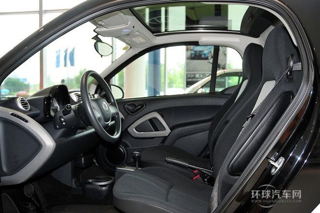 2012款 1.0 MHD 硬頂舒適版