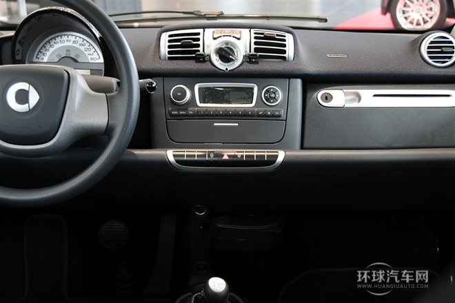 2012款 1.0 MHD 硬頂舒適版