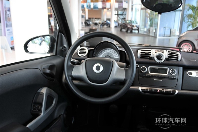 2012款 1.0 MHD 硬頂舒適版