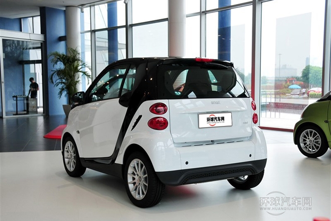 2012款 1.0 MHD 硬頂舒適版