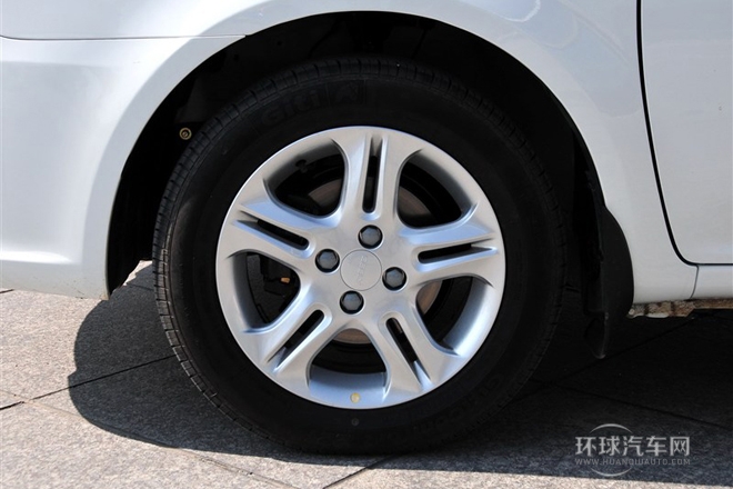 2014款 三廂 1.5L 手動尊貴型