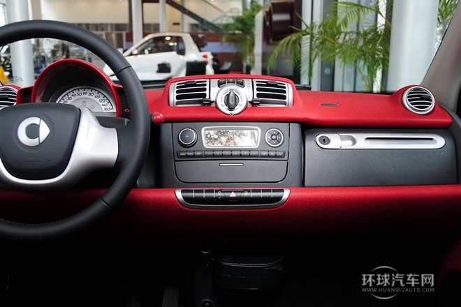 2012款 1.0 MHD 敞篷激情版