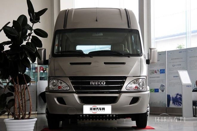 2009款 3.0T-A42基本型高頂